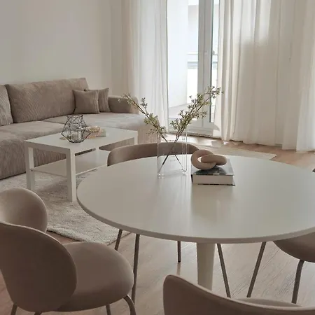 H&h Living Appartement *